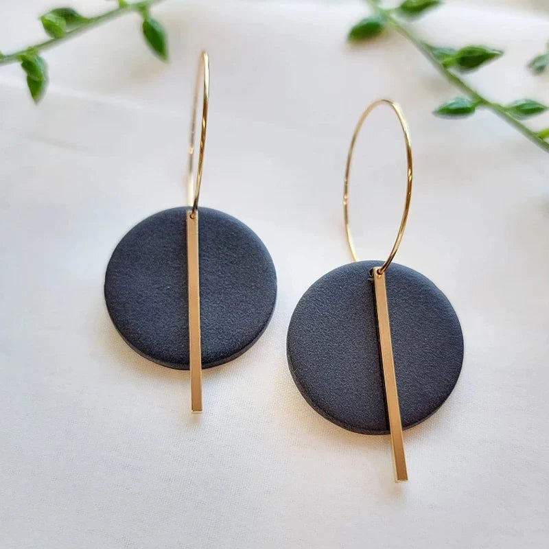 Classic Gold Earring with Timeless Appeal