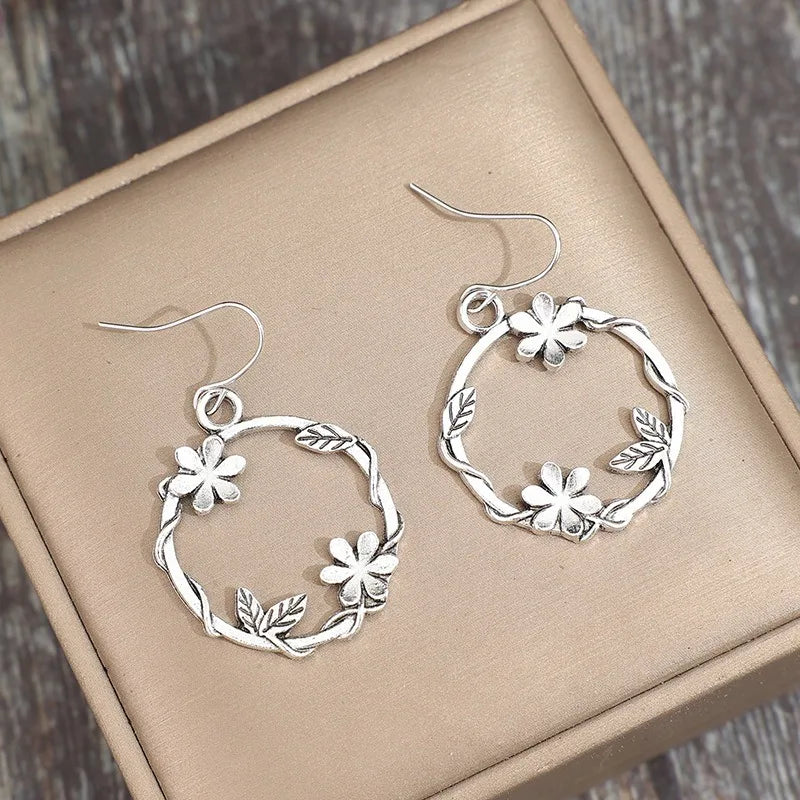 Romantic Silver Earring for Special Moments