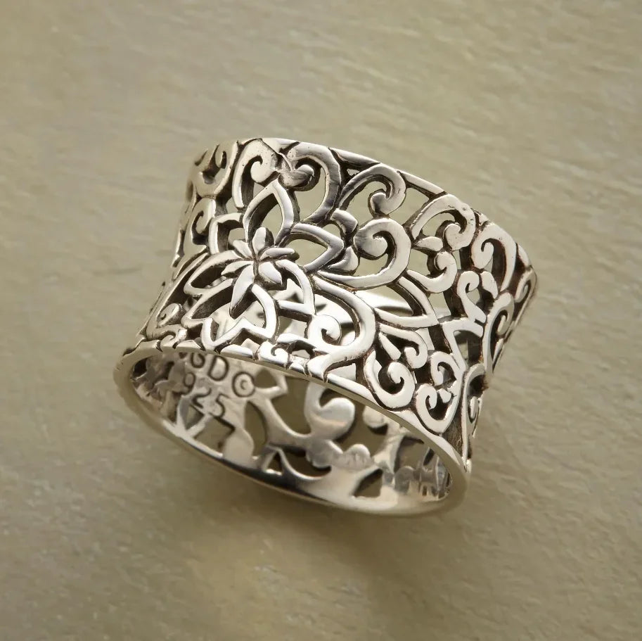 Stunning Ring for Daily Wear