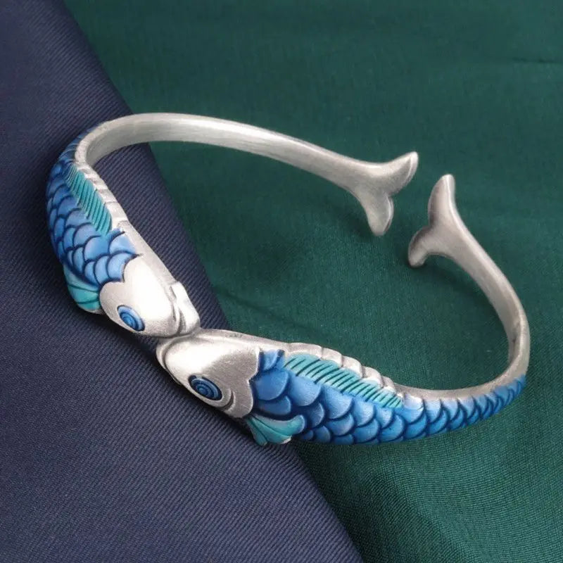 Stunning Silver Bracelet for Daily Wear