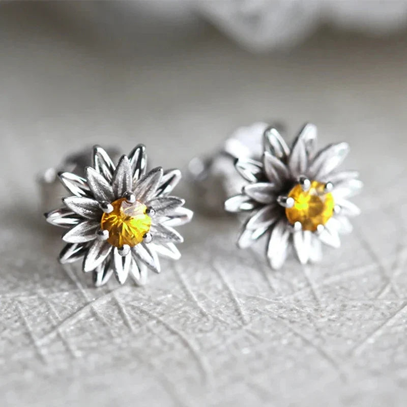 Stunning Gold Earring for Daily Wear