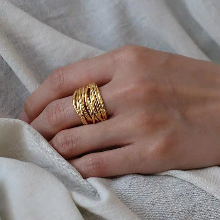 Romantic Gold Ring for Special Moments
