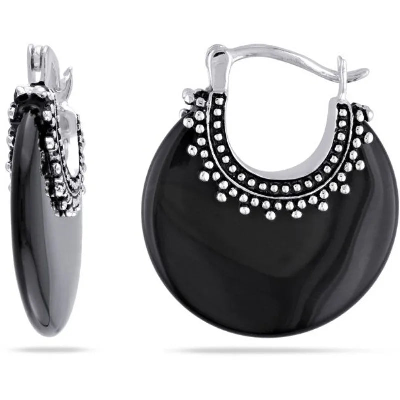 Charming Silver Earring for Any Occasion
