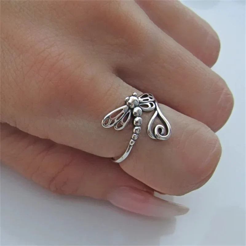 Elegant Silver Ring for Every Occasion