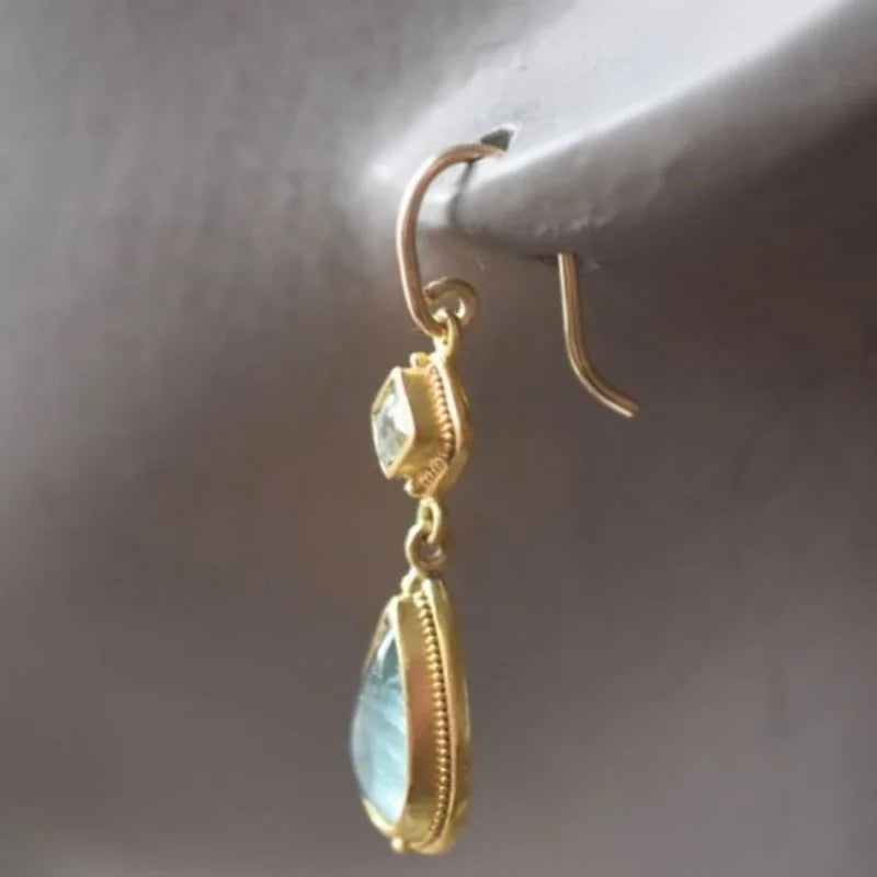 Elegant Gold Earring for Every Occasion