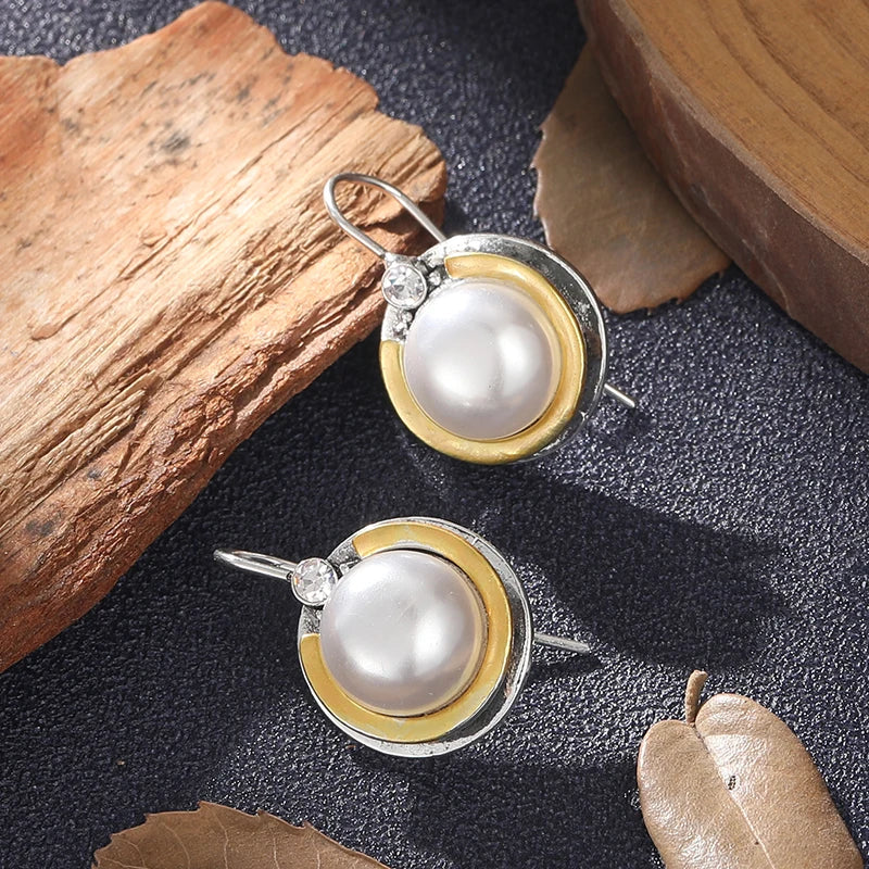 Charming Silver Earring for Any Occasion