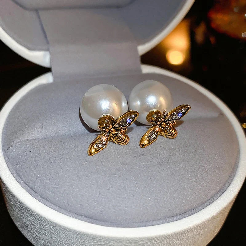 Stunning Gold Earring for Daily Wear