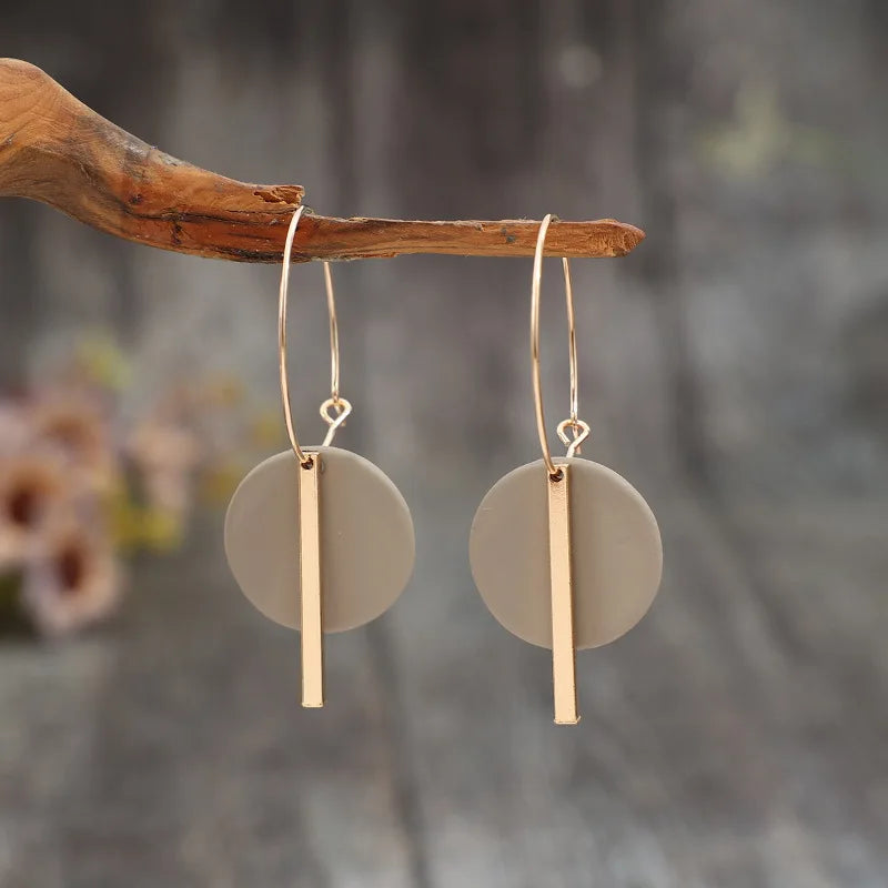 Classic Gold Earring with Timeless Appeal