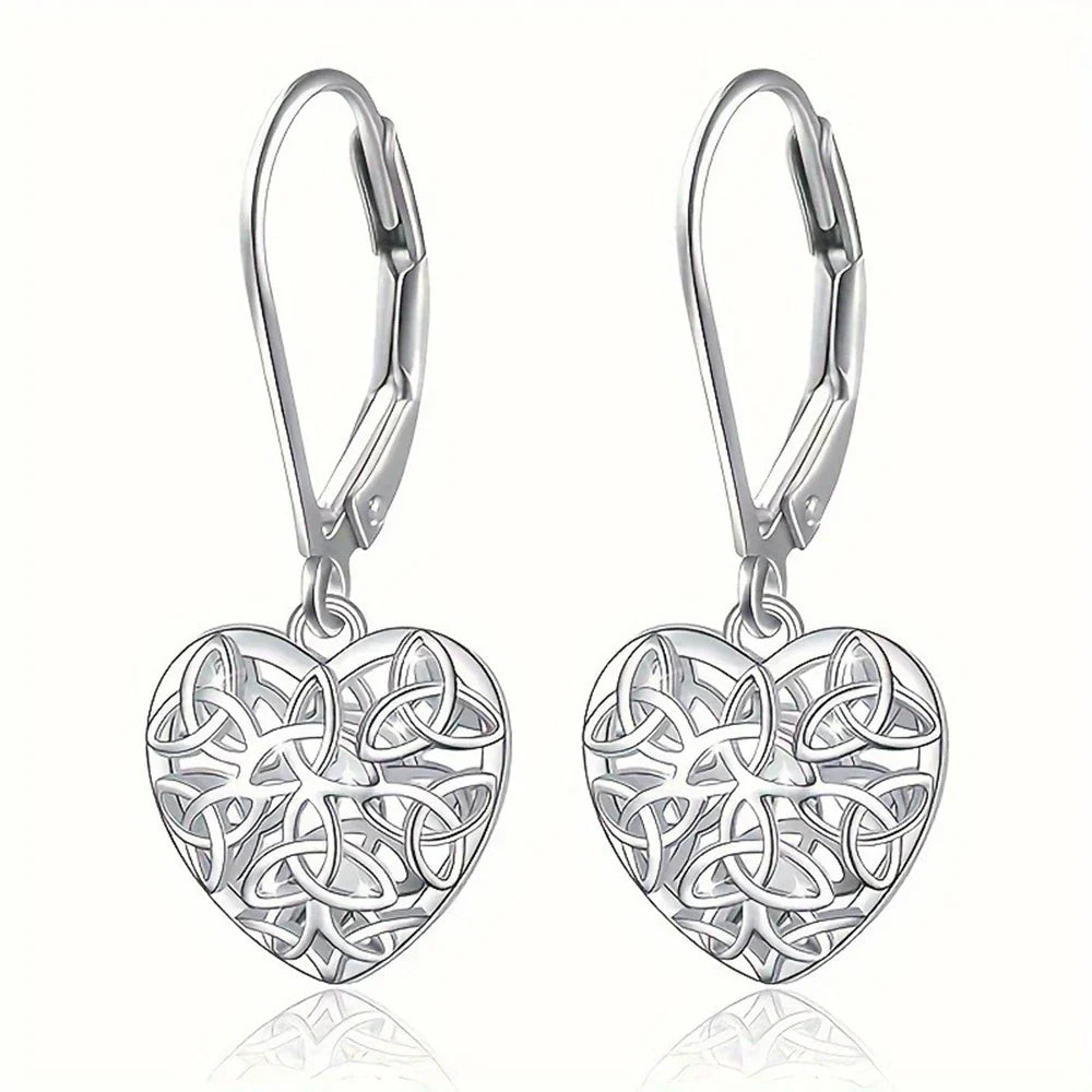 Charming Silver Earring for Any Occasion