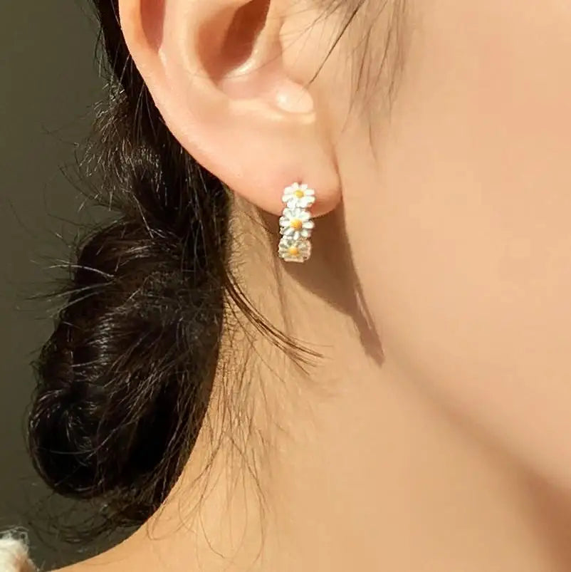 Stunning Silver Earring for Daily Wear