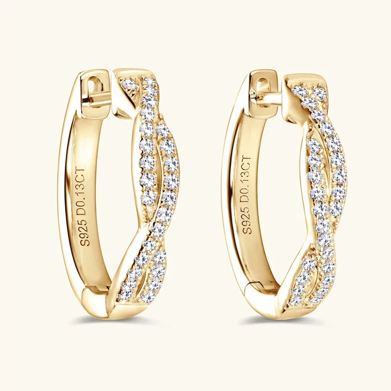 Charming Gold Earring for Any Occasion