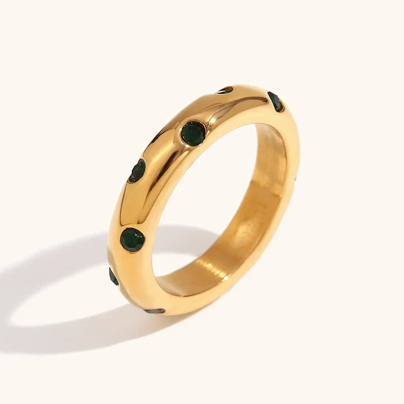 Charming Gold Ring for Any Occasion