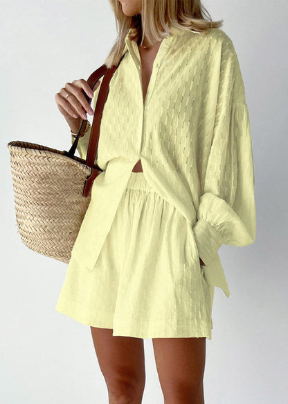 Stylish White Peter Pan Collar Striped Shirts and Shorts Two Pieces Set Lantern Sleeve