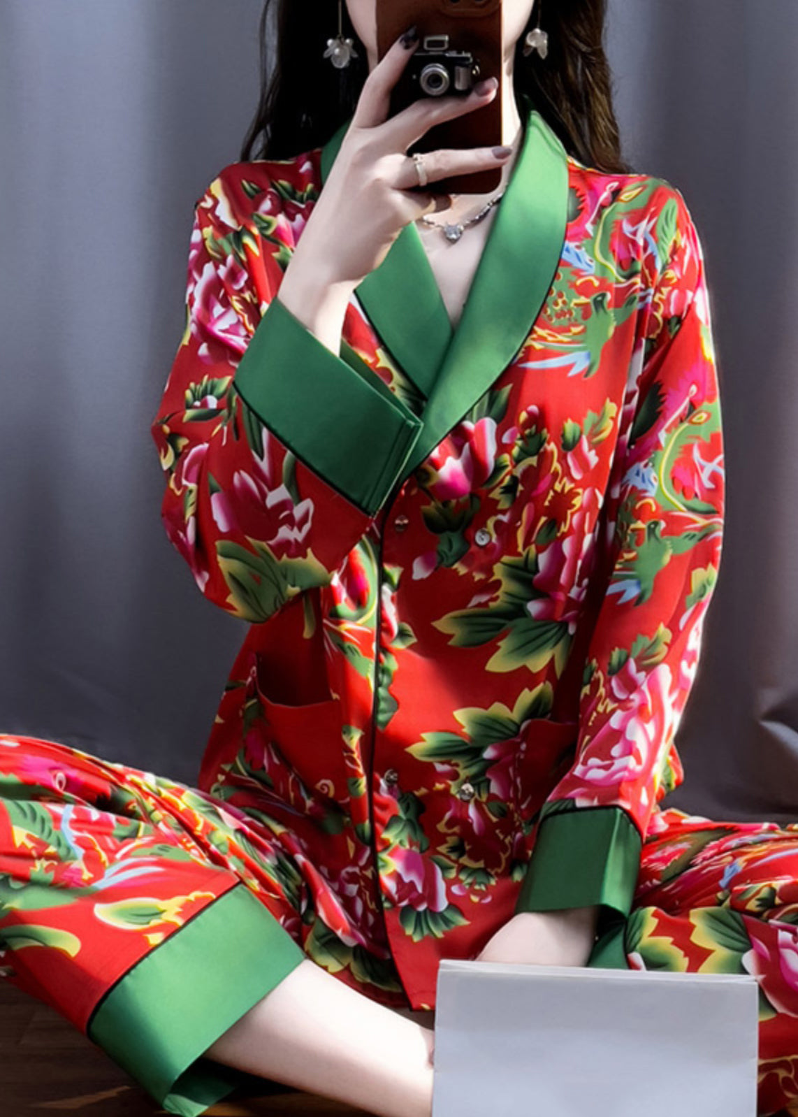 Red V Neck Print Top and Pants Silk Two Pieces Set Long Sleeve