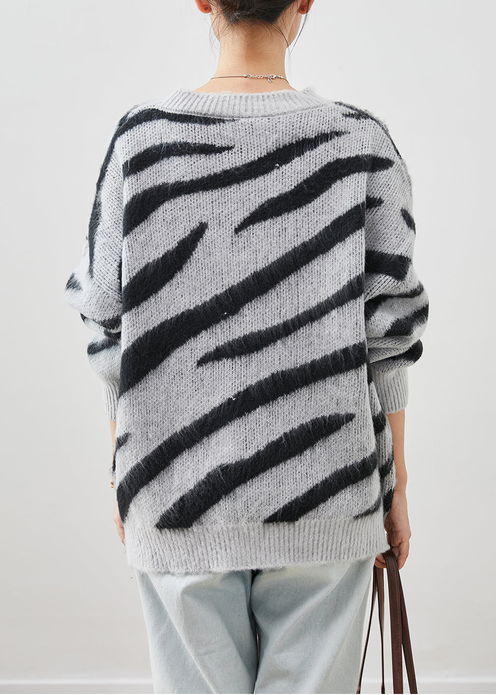 Grey Oversized Zebra Pattern Print Knit Short Sweater Fall