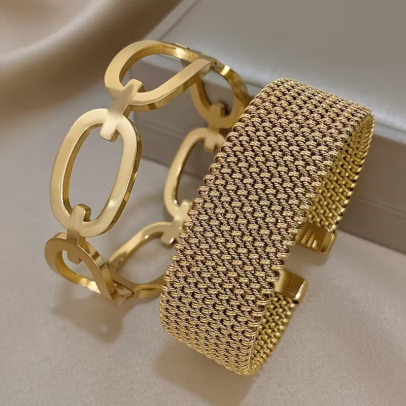 Beautiful Set with Unique Style