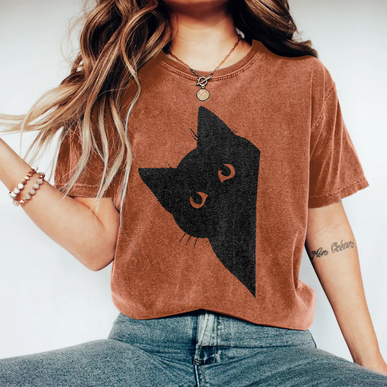 Women's Peek-A-Boo Hiding Black Cat Printed T-Shirt elevenforest