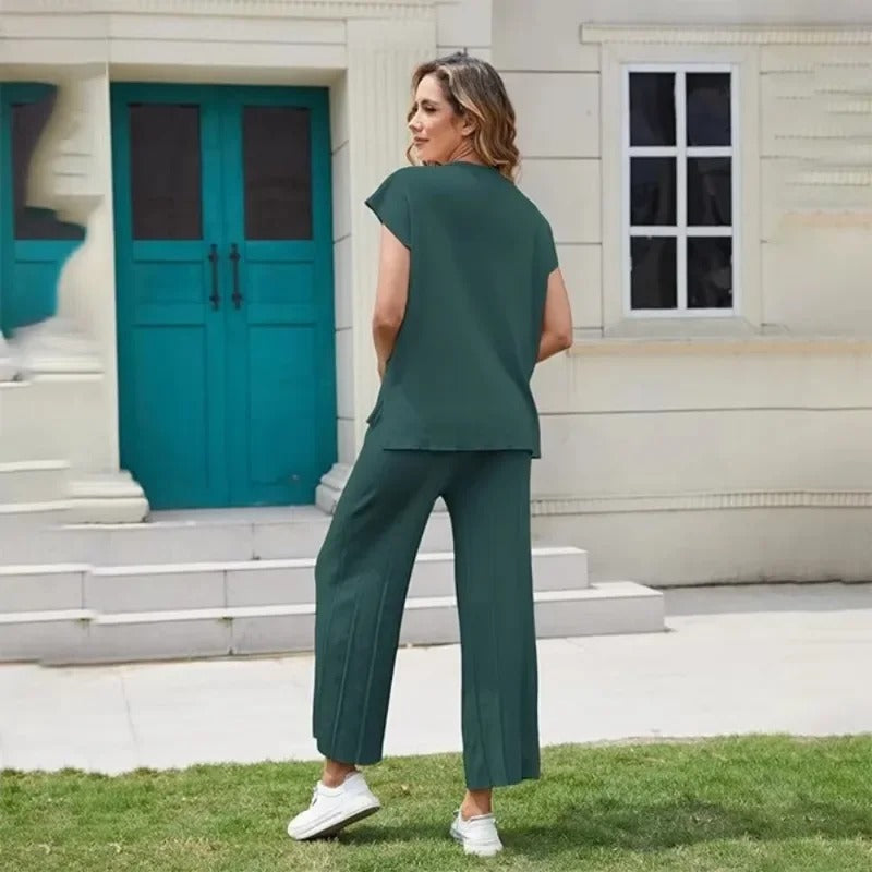 JO | MW - Elegant two-piece set with wide trousers & T-shirt