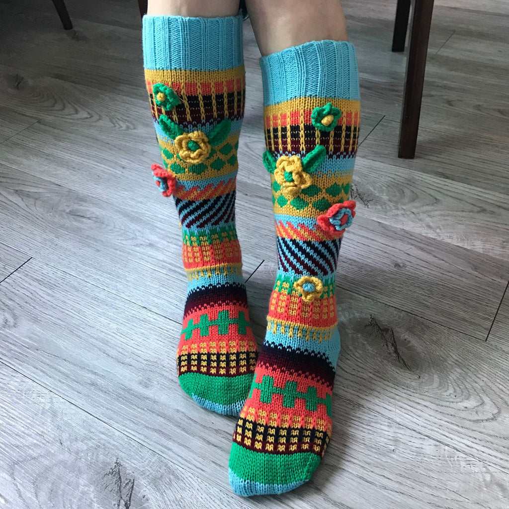 Soft Warm Retro Flower Jacquard Weave Socks elevenforest