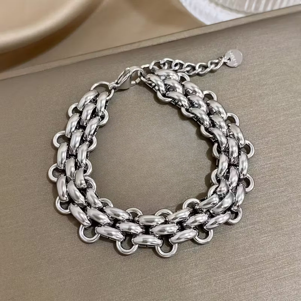 Classic Bracelet with Timeless Appeal
