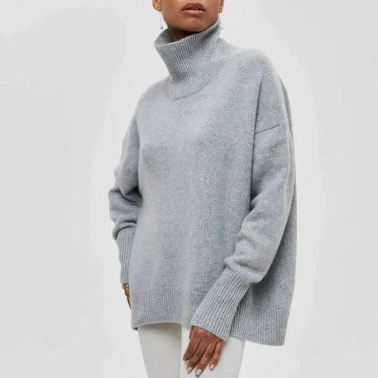 JO | Oversized turtleneck sweater