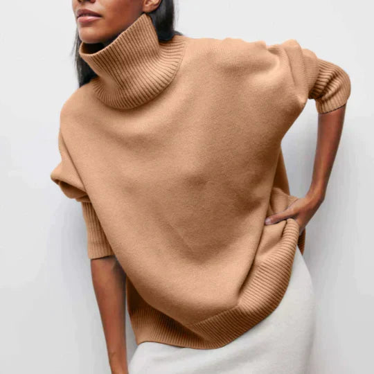 JO | Oversized turtleneck sweater