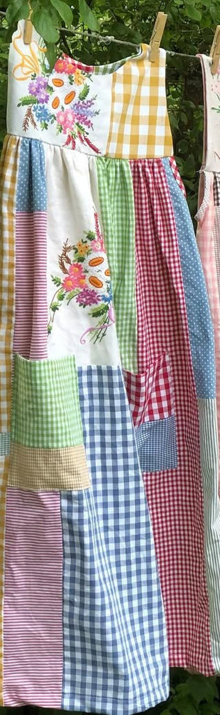 Women's Retro Plaid Pattern Floral Patch Sleeveless Linen Dress artswardrobe