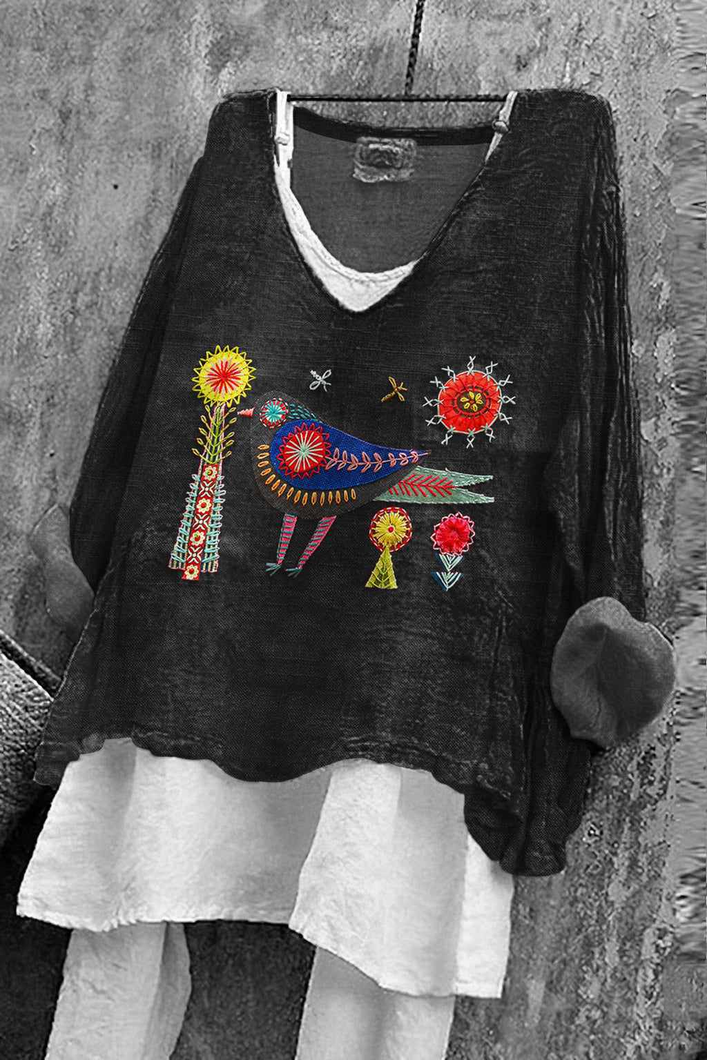 Comstylish Women's Flower And Bird Embroidery Art Linen V-neck Shirt