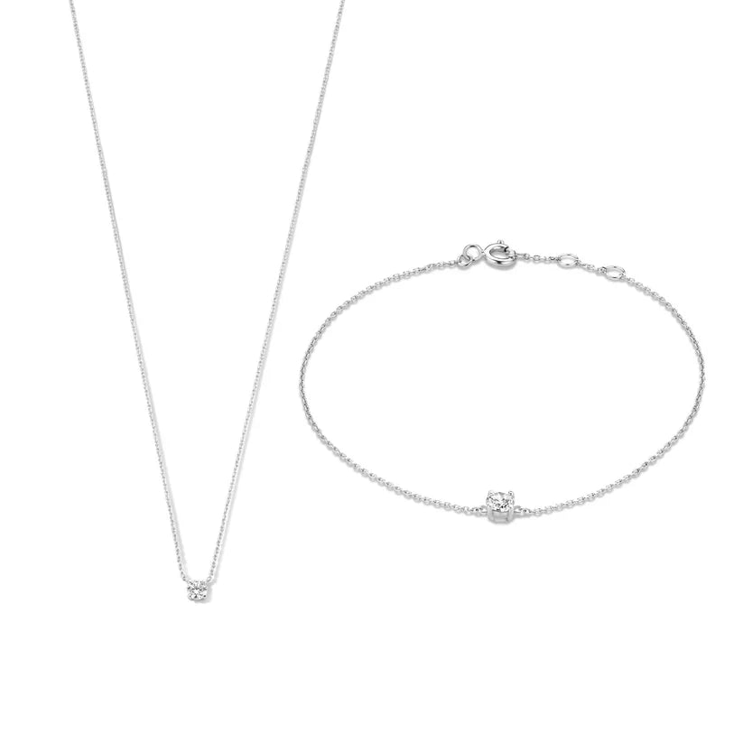 Elegant Gold Set for Every Occasion