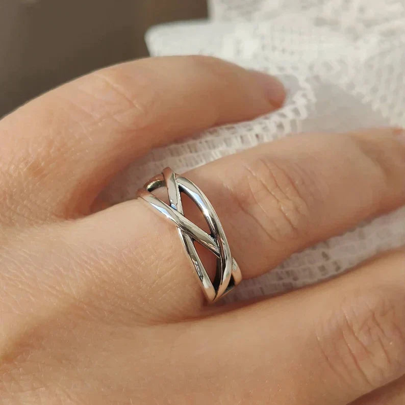 Stunning Silver Ring for Daily Wear