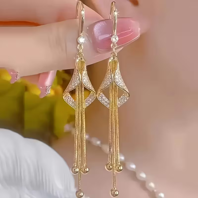 Elegant Gold Earring for Every Occasion