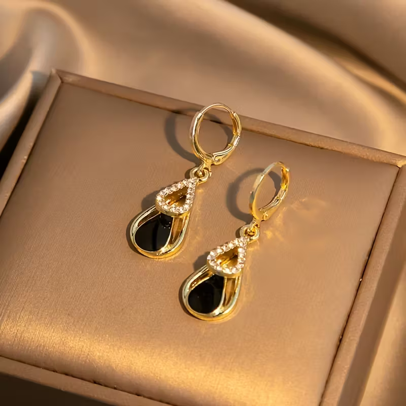 Stunning Gold Earring for Daily Wear