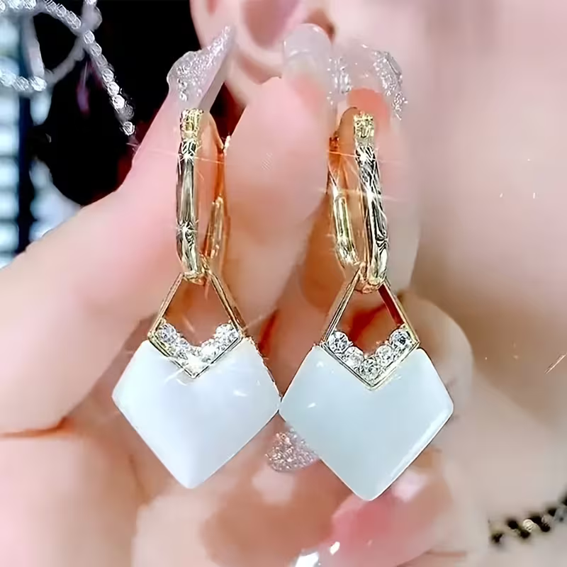 Stunning Gold Earring for Daily Wear