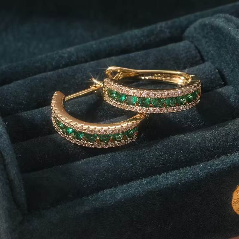 Charming Earring for Any Occasion