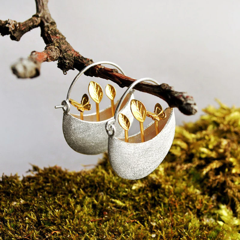 Charming Gold Earring for Any Occasion