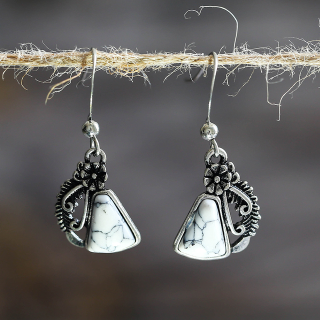 Stunning Silver Earring for Daily Wear