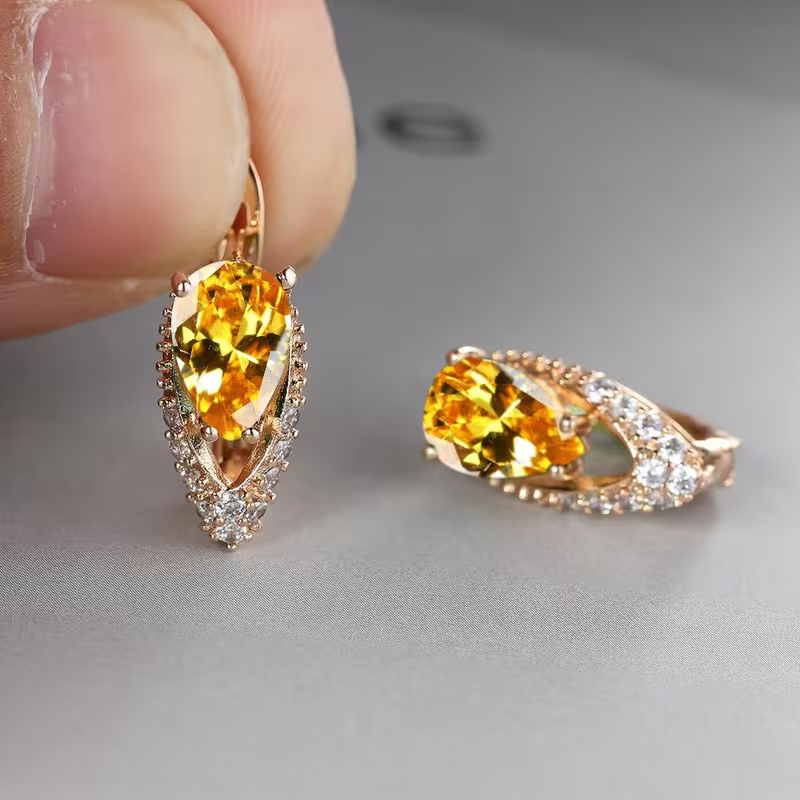 Charming Earring for Any Occasion