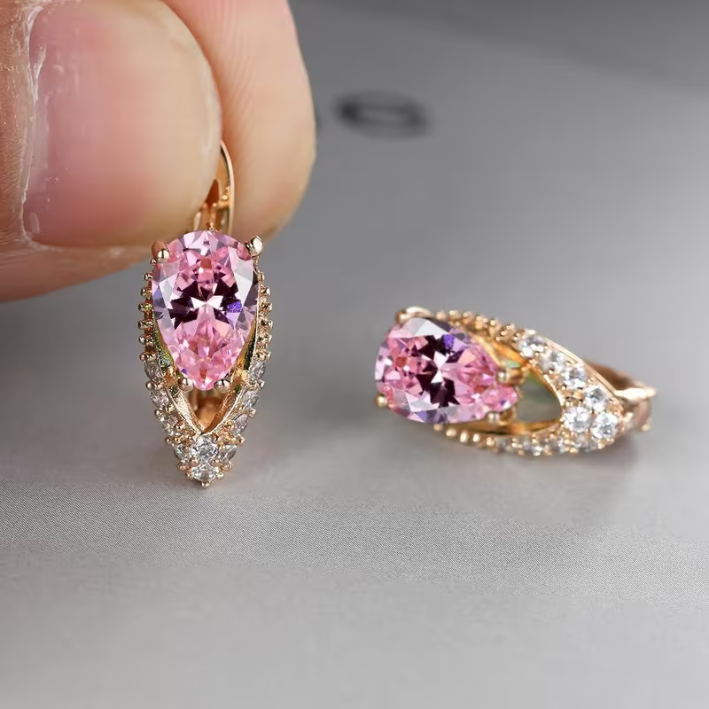 Charming Earring for Any Occasion