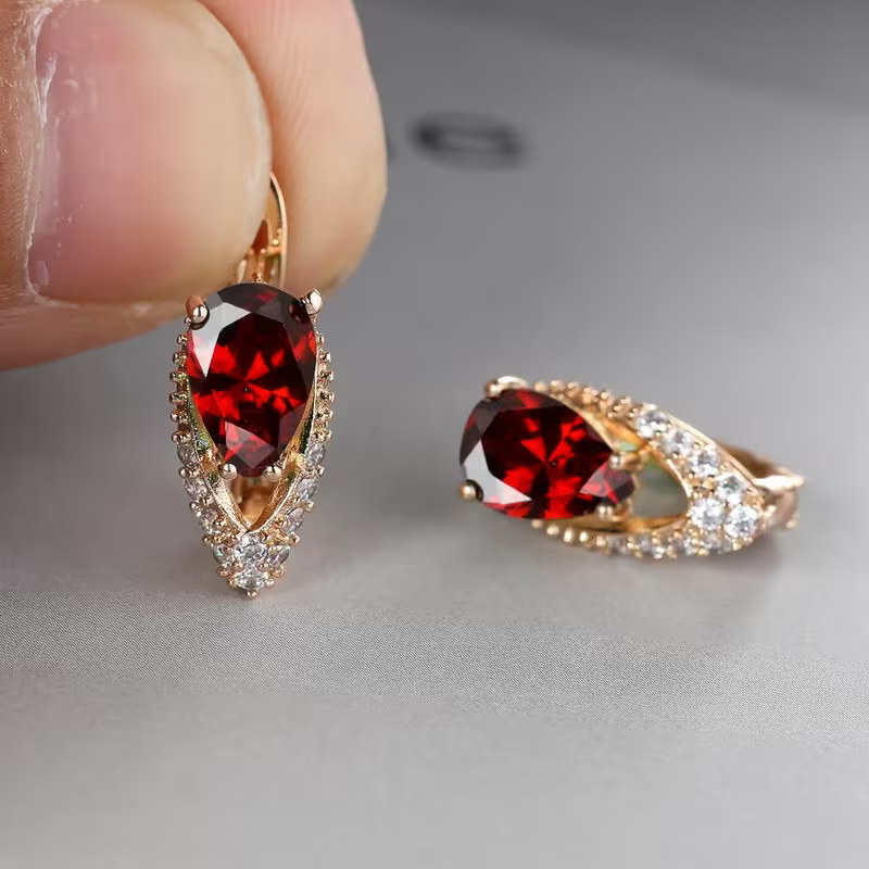 Charming Earring for Any Occasion