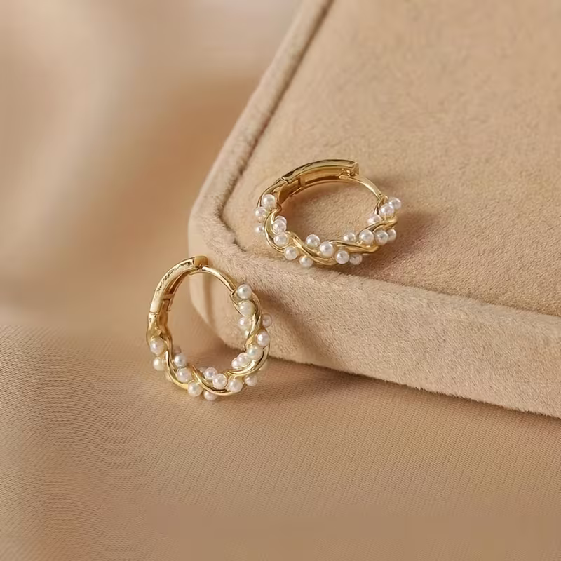 Charming Pearl Earring for Any Occasion
