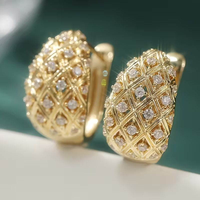 Charming Earring for Any Occasion