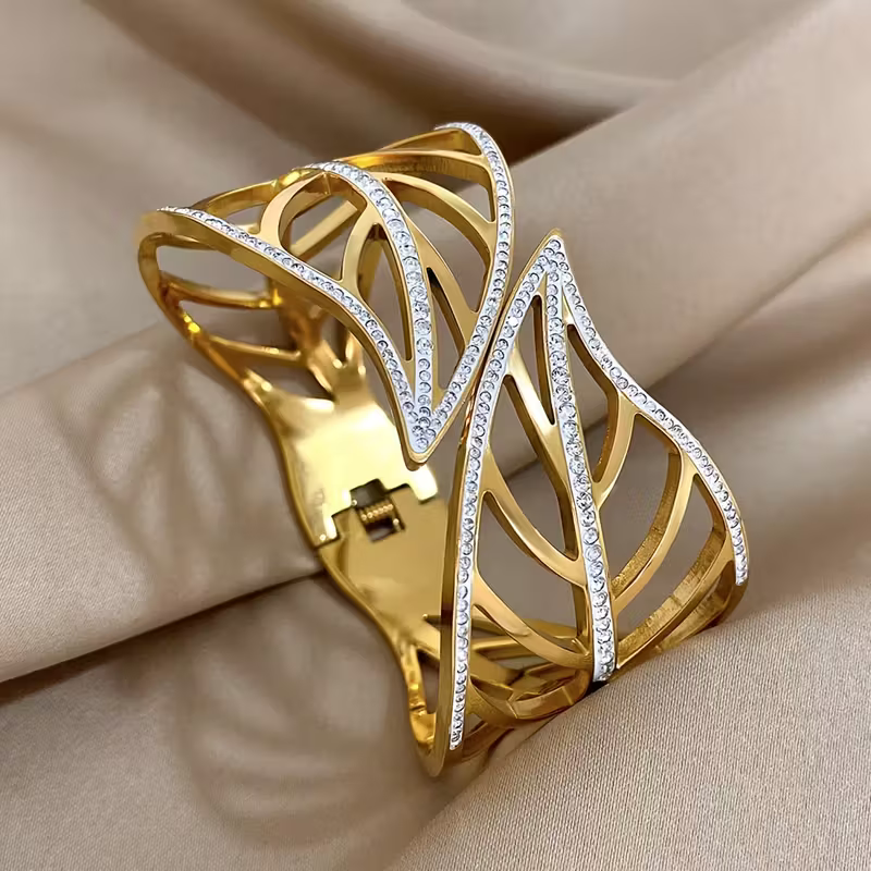 Radiant Leaf Lattice Bracelet