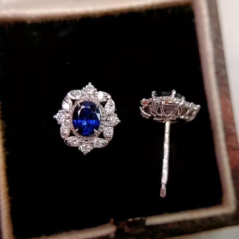 Stunning Earring for Daily Wear
