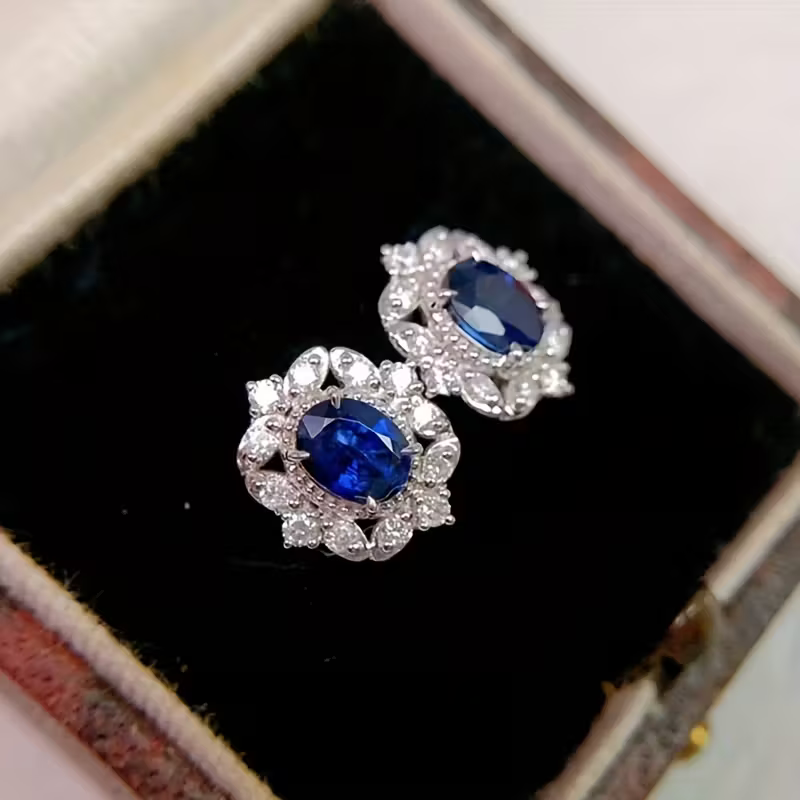 Stunning Earring for Daily Wear