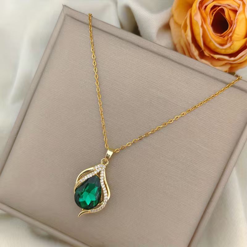 Stunning Necklace for Daily Wear