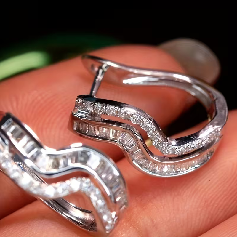 Elegant Silver Earring for Every Occasion