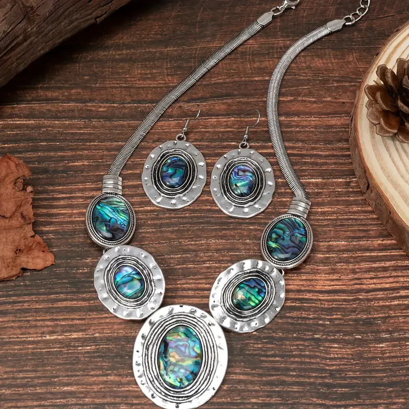 Chromatic Silvered Necklace