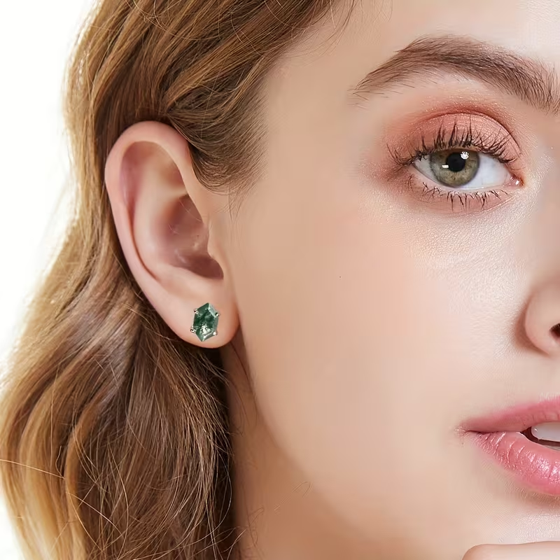 Charming Earring for Any Occasion