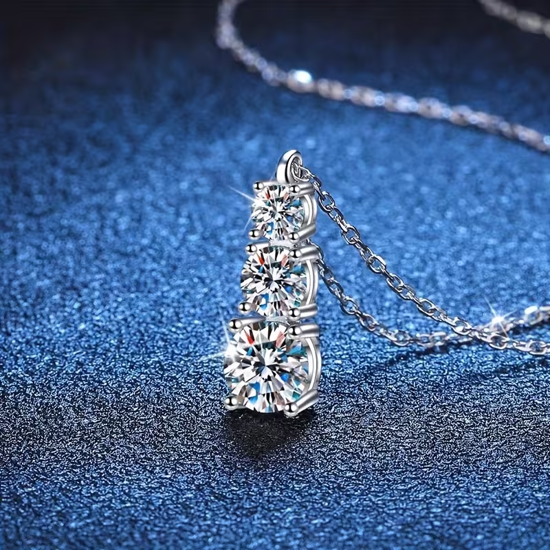 Beautiful Gold Necklace with Unique Style