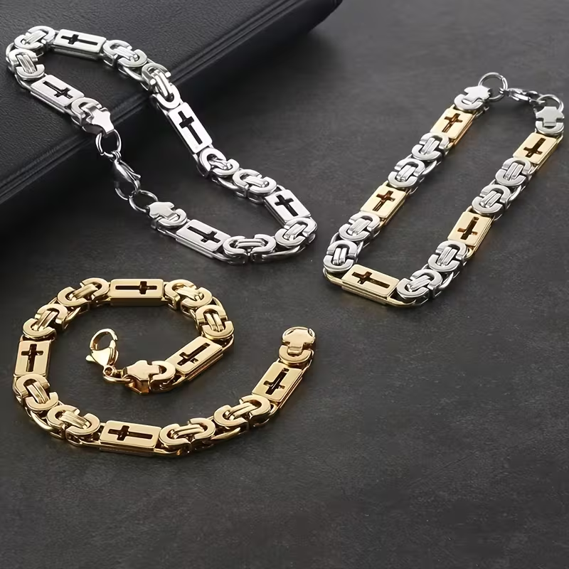 Classic Gold Bracelet with Timeless Appeal